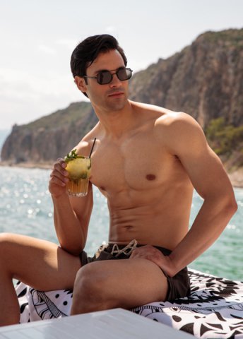 Nikos
